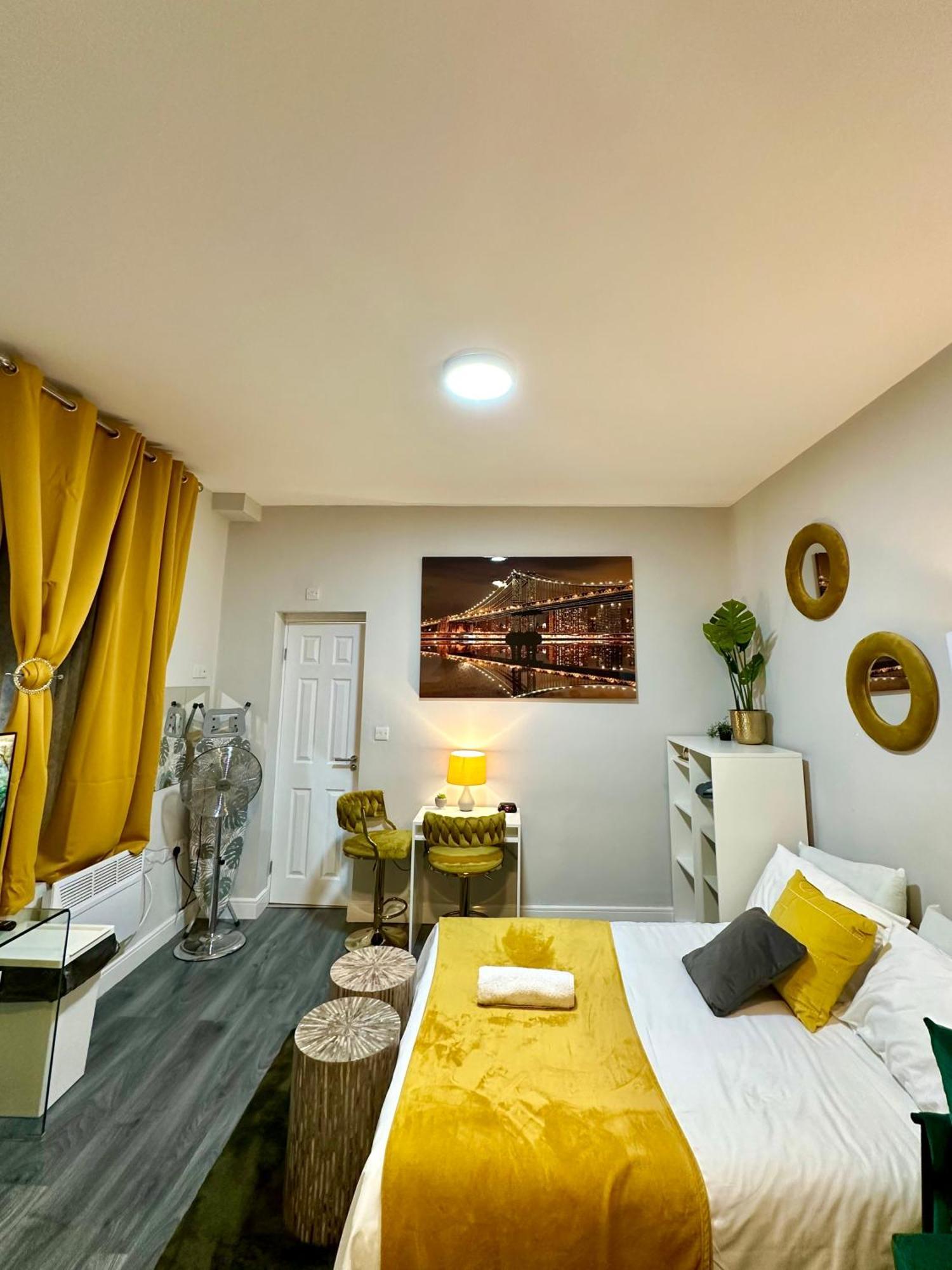 Private Luxurious City Studio-Daily,Weekly,Monthly 버밍엄 외부 사진